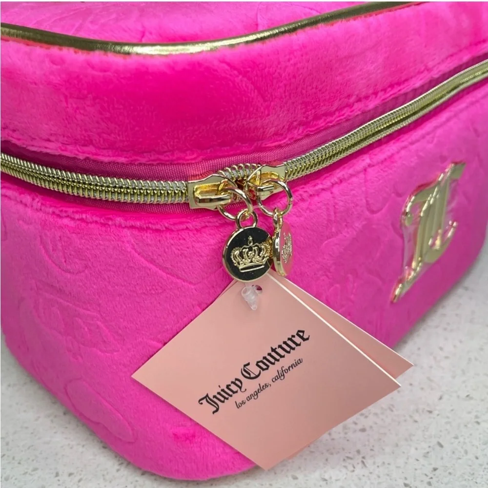 NEW Juicy Couture Hot Pink Velour Embossed Heart Crown Makeup Bag Train Case‎